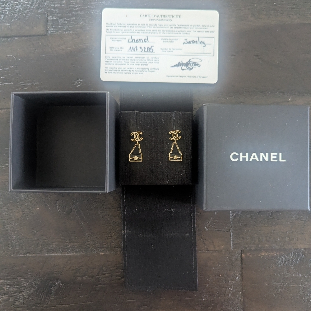 Chanel Black Enamel Bag Dangle Earrings with Pearl Accent Authentic Vintage - Picture 8 of 10